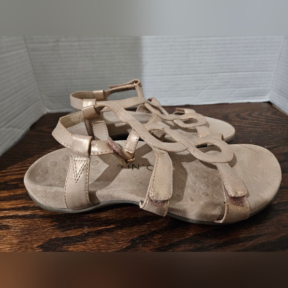 Vionics Sandals Great Condition Size 7 (Bin12) - Picture 2 of 6